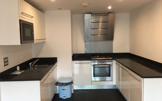 2 bed flat in Argyll Road