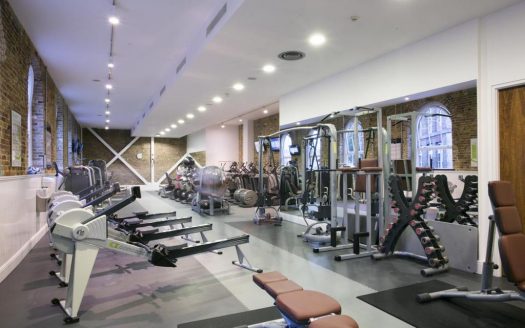 2 bed flat in Argyll Road